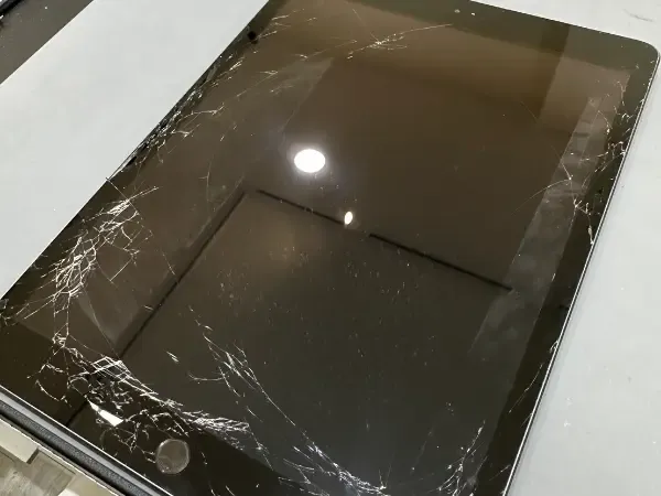 iPad更換螢幕、iPad螢幕破裂